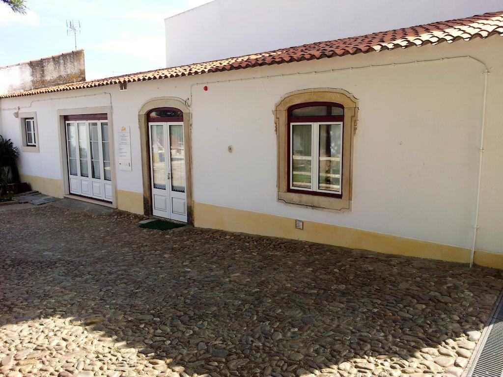 Bed and Breakfast Casa Da Tia Guida Golegã Exterior foto